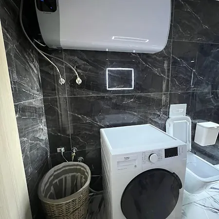 La Piazza City Center Apartment